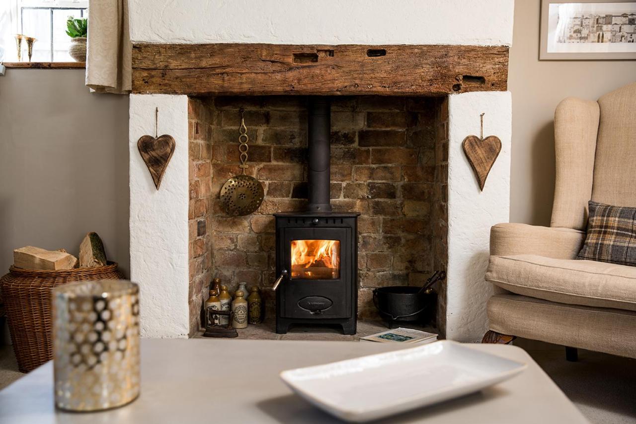 The Cottage And The Nook Gretton  Экстерьер фото