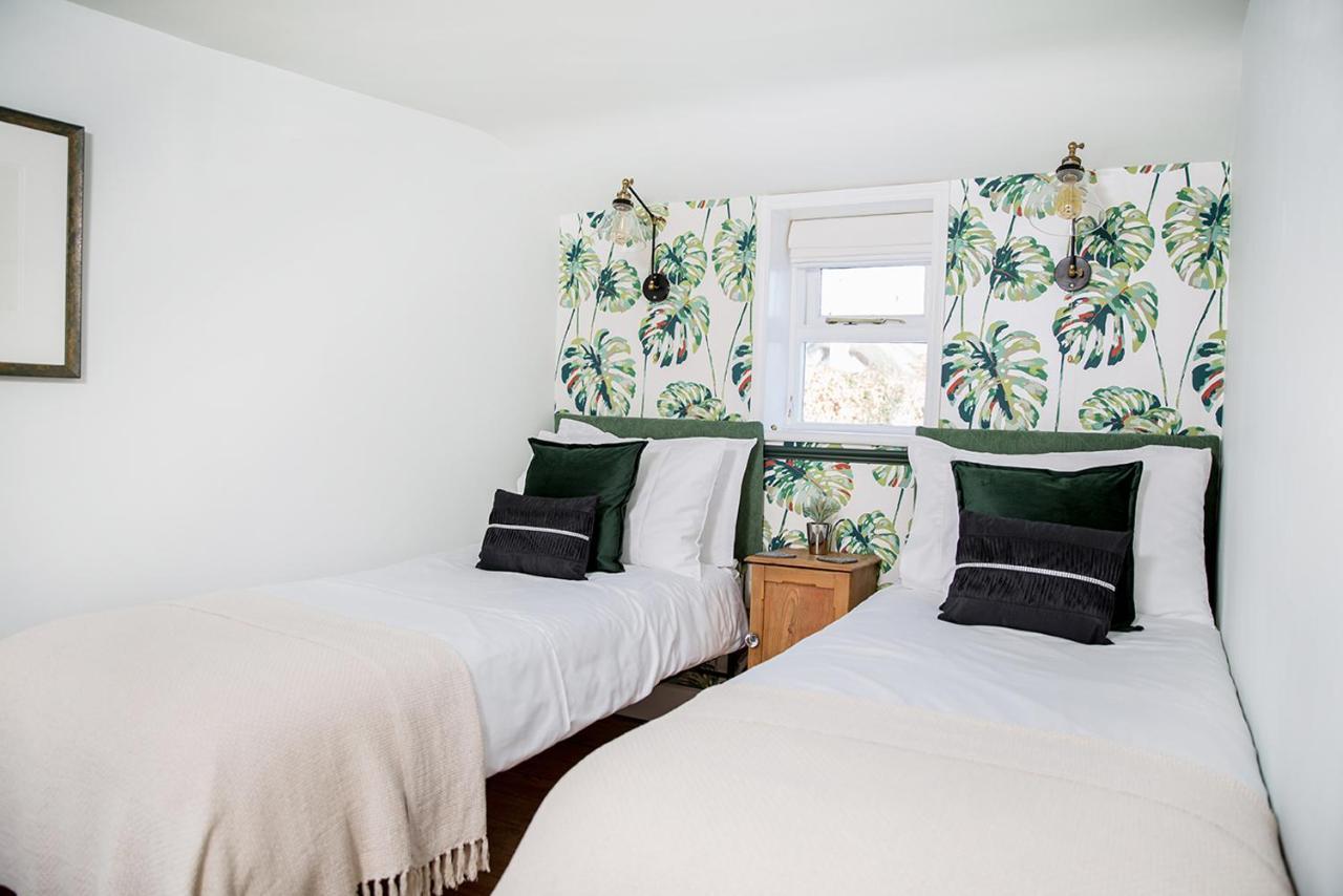 The Cottage And The Nook Gretton  Экстерьер фото