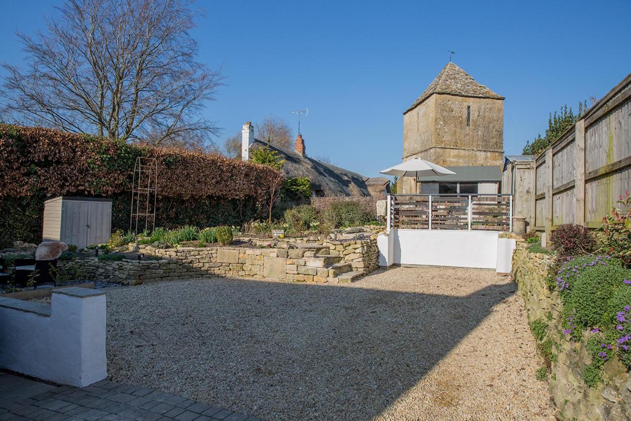 The Cottage And The Nook Gretton  Экстерьер фото